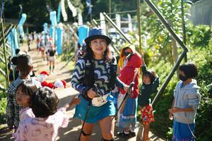 BIB: 240
                            <button type="button" onclick="openModal(19037818)" class="btn btn-primary btn-sm float-right btn-popup" data-toggle="modal" data-target=".modal-high-quality">
                        <i class="fas fa-shopping-cart"></i> Add to Cart
                    </button>
                                            <button type="button" onclick="isThisMe(19037818, true)" class="btn btn-success btn-sm float-right btn-popup btn-isme hidden" data-toggle="tooltip" data-placement="bottom" title="นี่คือรูปของคุณใช่ไหม คลิกที่นี่เพื่อเอาเข้าอัลบั้ม">
                        <i class="fas fa-plus"></i> Add to album
                    </button>
                    <button type="button" onclick="isThisMe(19037818, false)" class="btn btn-warning btn-sm float-right btn-popup btn-isnotme hidden">
                        <i class="fas fa-ban"></i> Remove from album
                    </button>